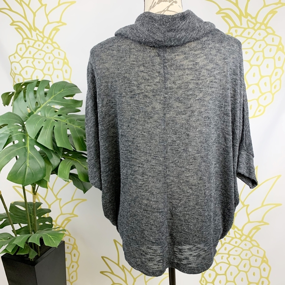 Old Navy Lightweight Heathered Gray Cowl Neck Top Women's M Dolman Sleeves EUC! - Picture 7 of 7